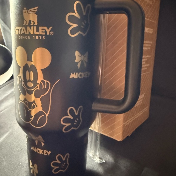 New Stanley 40oz Laser Engraved Black and Gold Mickey Tumbler with Straw - Picture 4 of 8
